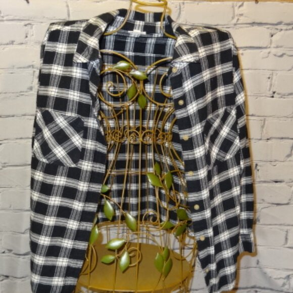 a.n.a Women's Black & White Plaid Flannel Button Down Relaxed Fit Shirt - Picture 3 of 5